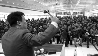 106輛中央公車拍出660萬 買主一人購下九輛