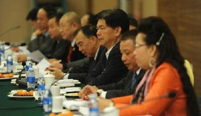 東莞富豪政協委員:沒提案 感謝共產黨新中國