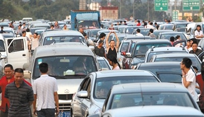 春節(jié)自駕安全攻略 出行需隨車攜帶哪些物品