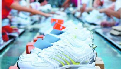 人民幣貶值難留住鞋廠外遷的腳步中國(guó)鞋業(yè)加速“東南飛”