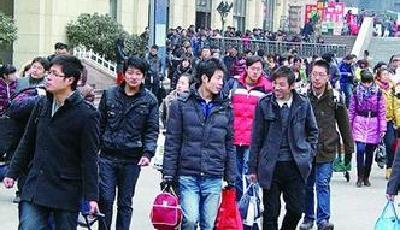 中國春運“搶票”幕啟 互聯網軟件各出新招