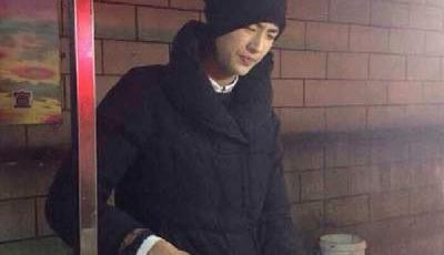 韓范炒年糕小哥走紅 360行 行行拼顏值