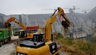 中國裝載機嚴重過剩:全球都來買 也要賣2年半!