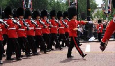  “大英錦衣衛(wèi)”：英國景點選出中國名