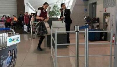 國航回應空姐在韓國購物:未耽誤正常登機(圖)