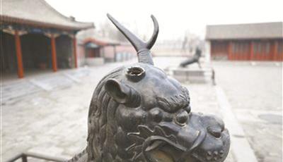圓明園銅麒麟犄角被折斷 園方稱系仿制品已報案