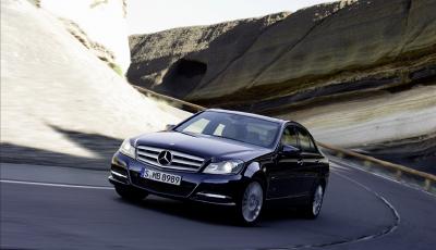 奔馳在華召回12萬輛缺陷車 存在起火隱患