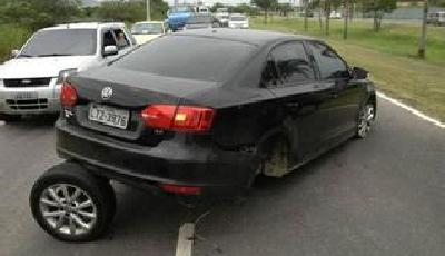 大眾新速騰斷軸門 跨國汽車品牌在華減配亂象調查