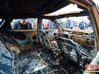 杭州展出百余輛問題車 車主抗議維權艱辛