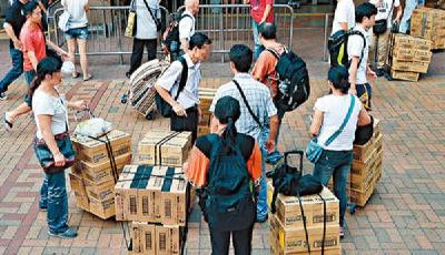 一半水貨客是港人 香港反水客行動(dòng)51人已被落案起訴