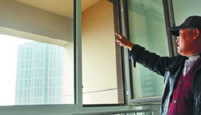 青島新房橫梁擋光與合同不符 開發(fā)商稱計(jì)劃拆掉