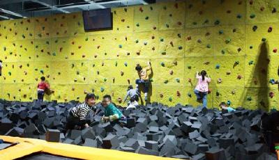 蹦床運動工場可免費預約試玩