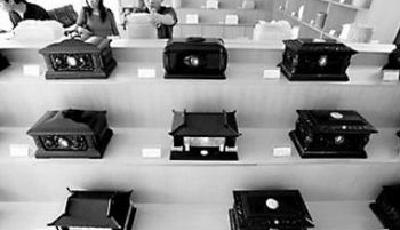 骨灰盒也有私人訂制 互聯網要顛覆殯葬業？