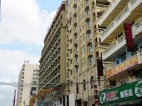 海南三亞拆除12層大型違建酒店