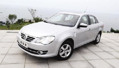 新寶來被曝無防撞梁 當尾部遭到撞擊十分危險