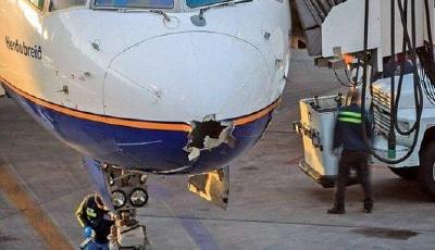 冰島客機被閃電擊穿機頭現(xiàn)大洞 仍飛行8小時