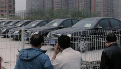 中央公車拍賣再降溫 競買人叫價更加理性