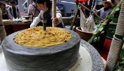 女子喝3年自磨豆漿致雌性激素超數倍 查出乳房癌