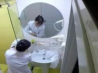 實拍杭州連鎖酒店用房客浴巾擦馬桶