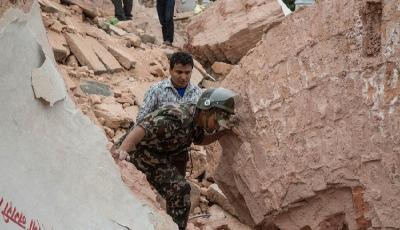 尼泊爾地震2460人遇難 西藏遇難人數升至20人