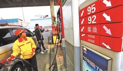 國際油價上月反彈逾20% 創近六年最大單月漲幅