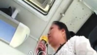 女導游嫌購物少罵游客：你們的良心和道德在哪？