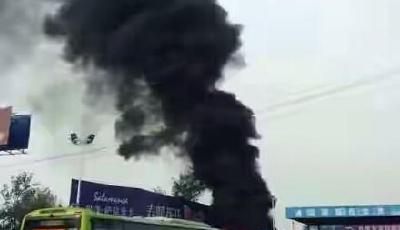 早高峰進京814路公交著火 系人為縱火