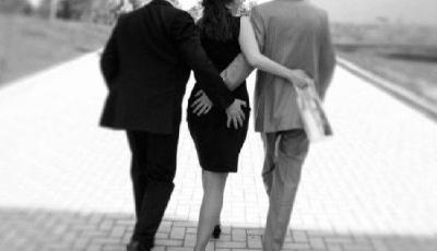 你可以10萬與特斯拉保持開放的戀人關系