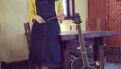 文藝女青年用筷子彈吉他 吸引十萬粉絲