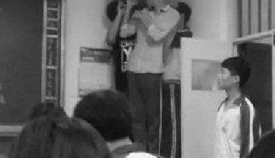 河北4名學生遲到被罰舉桌子站桌上 教師被記過