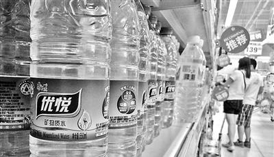 飲用水新國標正式實施 眾多“概念水”退出市場