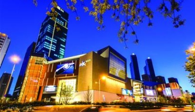 萬象城綻放青島展時尚魅力 打造山東潮流新地標