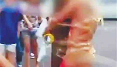 山東新郎扒衣綁桿上被蛋糕雞蛋打 一地垃圾環衛工為難 