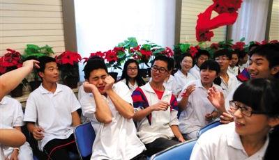  公安部：高考期間接送考生車輛輕微違法可放行