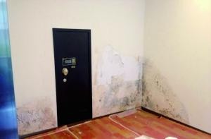 萬(wàn)科千萬(wàn)精裝房被曝質(zhì)量缺陷 地暖漏水房?jī)?nèi)被泡