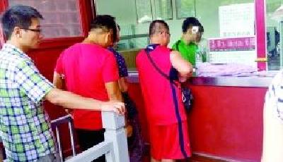 故宮實名制購票難擋黃牛 每張加價40元免去排隊