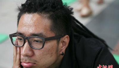 北京辦國際發(fā)呆大賽 脈搏和觀眾投票為評(píng)判標(biāo)準(zhǔn)