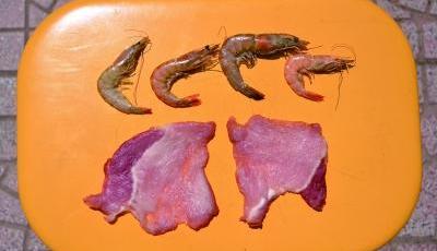 今日上午北京逼近40度 健身椅58度半小時蝦烤紅