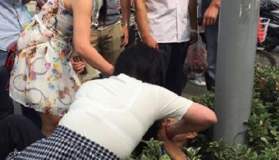 南京女子開奔馳逆行遭罰款 推到交警怒撕其褲子