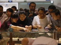 買買買！千足金降至278元/克 賣場銷售火熱