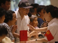 買買買！千足金降至278元/克 賣場銷售火熱