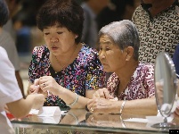 買買買！千足金降至278元/克 賣場銷售火熱