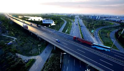 利潤“牛”：三家高速公司8年凈利率最高達50%