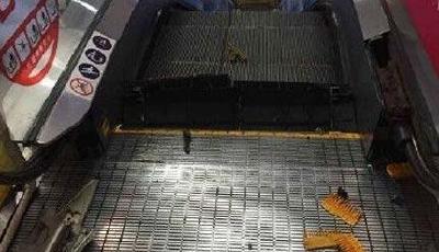 上海一男子被自動扶梯夾住腿部 傷勢過重已截肢