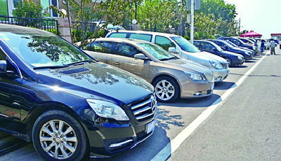 物業(yè)費(fèi)漲價(jià)、綁定停車位催繳 物業(yè)收費(fèi)到底誰(shuí)說(shuō)了算？