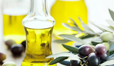 常坐辦公室背痛腰痛？9種食物緩解慢性疼痛