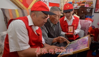 从裁缝到抗日英雄 周世棠改名周世坚