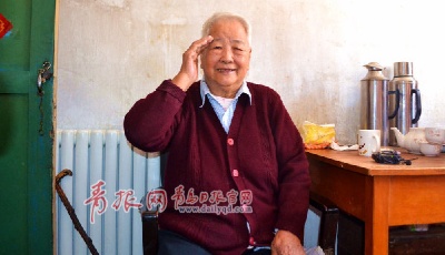 抗战老兵刘芝民：一双天足跑得快 背着物资送前线
