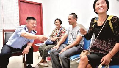 校花失蹤10年成流浪婦女 蓬頭垢面衣衫襤褸(圖)