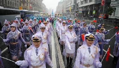 中國人民解放軍軍樂團(tuán)與女子儀仗隊(duì)亮相莫斯科